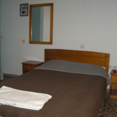 Savvas Hotel Agios Thomas  Bagian luar foto